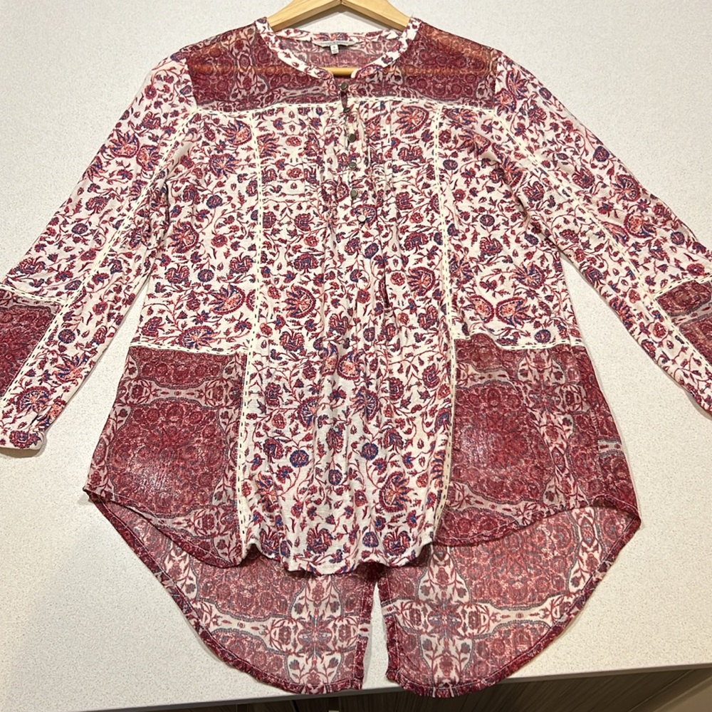 Lucky Brand blouse. Excellent condition. Sz Small.